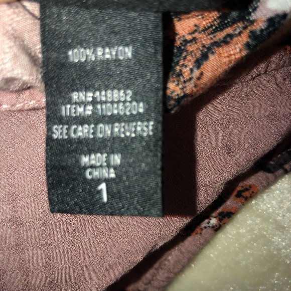 Torrid Plus Size Floral Print Chiffon Tank Top 1 - Picture 7 of 7